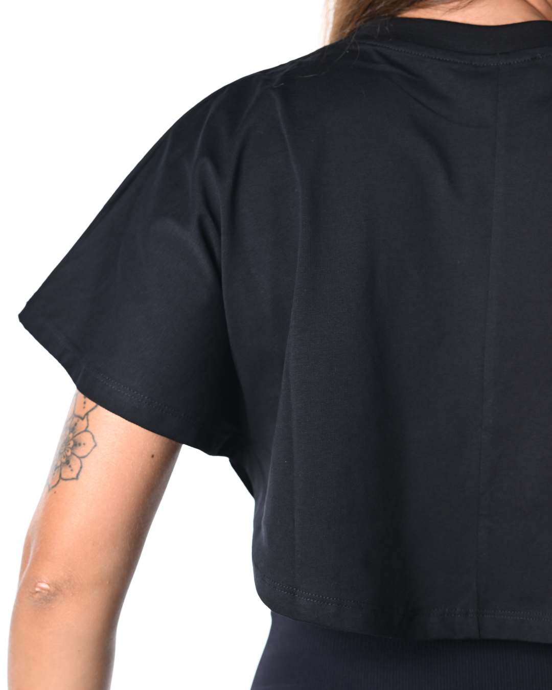 Mantella Crop- "LUNGA VITA AI RIBELLI"